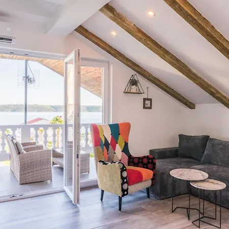 Apartman Castrum Jubae * Ljubač